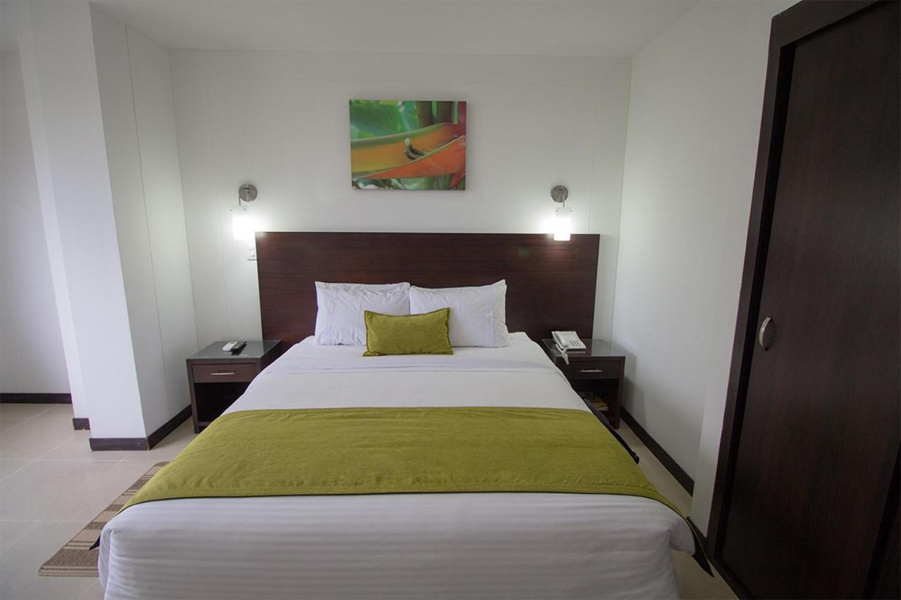 Hotel Pinares Plaza Pereira Eksteriør bilde