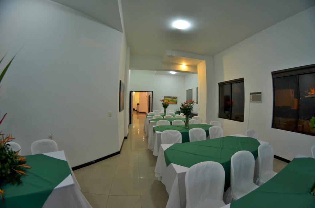Hotel Pinares Plaza Pereira Eksteriør bilde