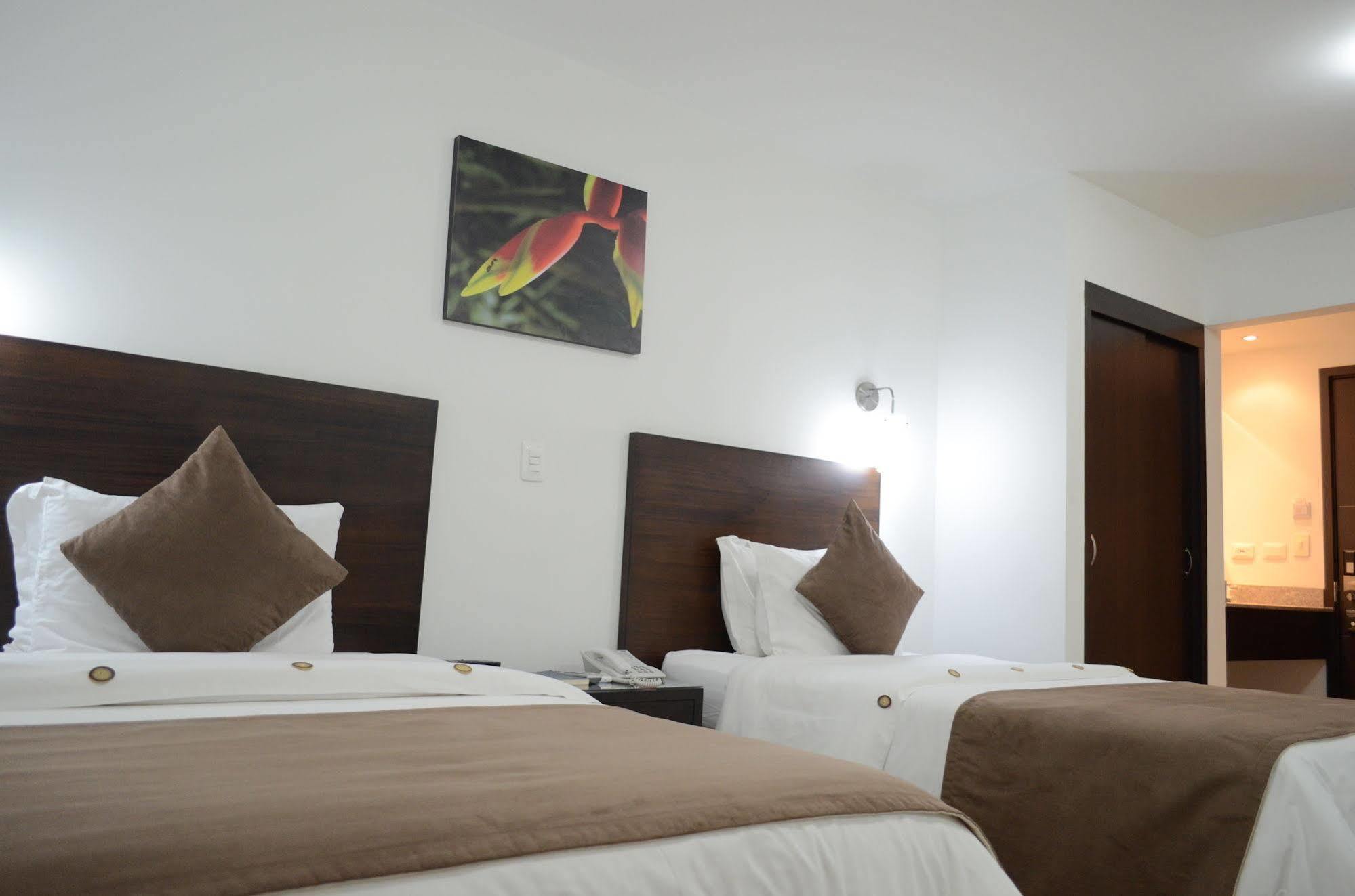 Hotel Pinares Plaza Pereira Eksteriør bilde