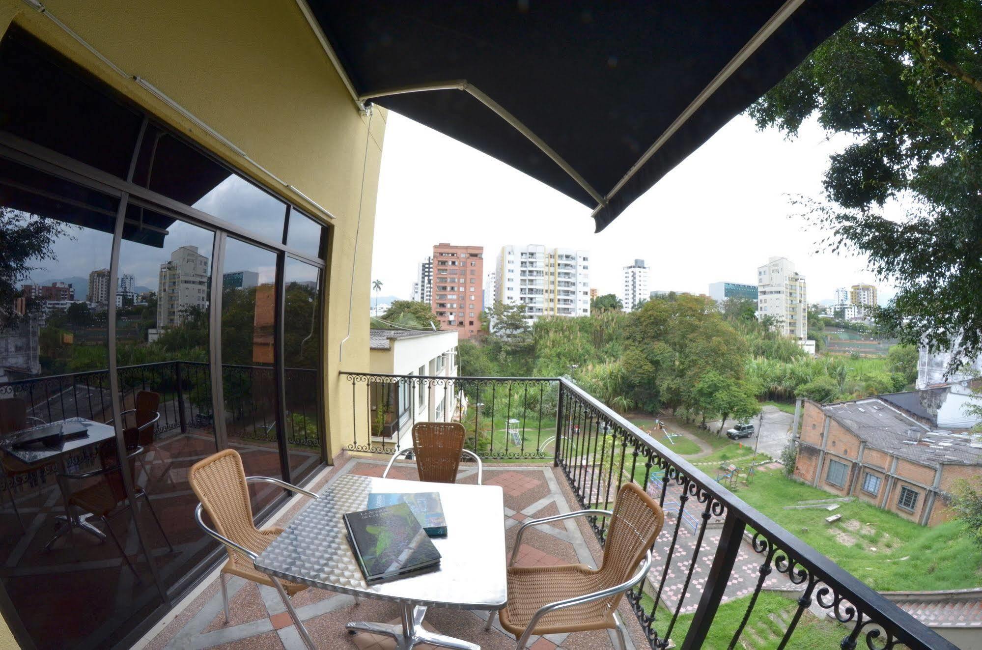 Hotel Pinares Plaza Pereira Eksteriør bilde